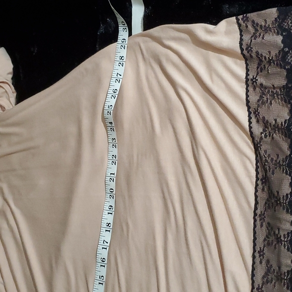 FOREVER 21 Creamy Peach Asymmetrical Stretchy Tunic Dress w/Blk Lace-EUC-Sz SP - Picture 15 of 17